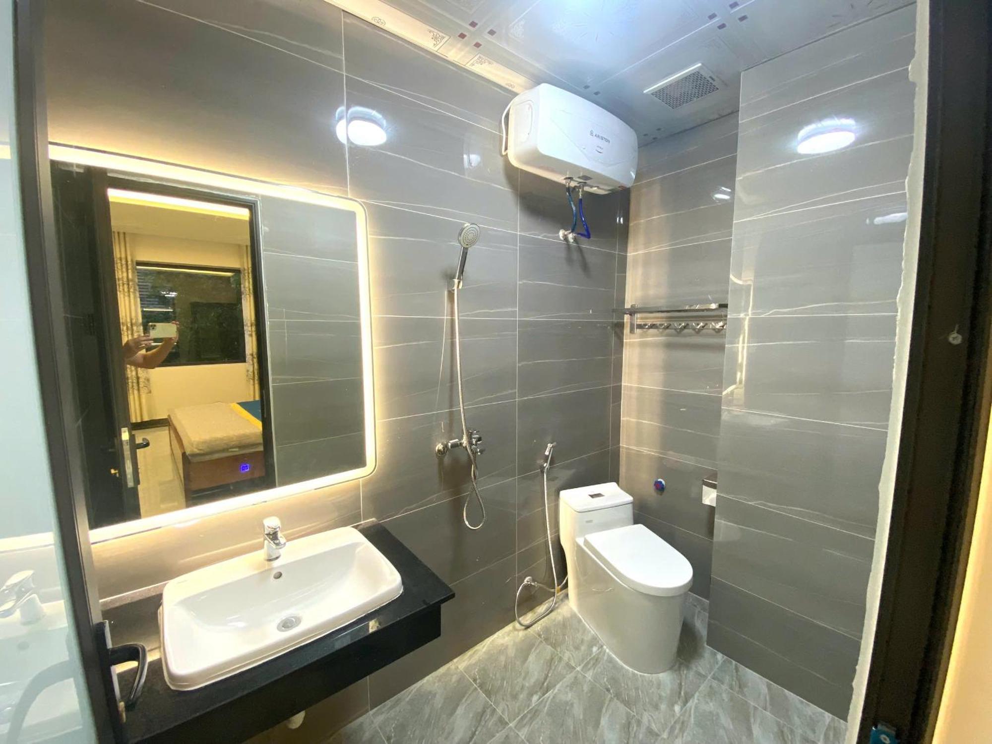 Anh Dao Hotel Hai Phong Exteriör bild